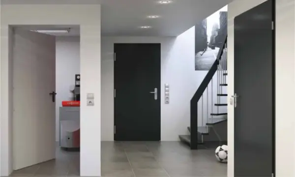 Vedlejší dveře