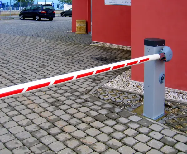 Nice, závora, vjezdová závora, vjezdové závory, solární závory, závory wide, široké závory, protiběžná závora, protiběžné závory, závora parkovací, závory parkovací, jvp system, hormann, hörmann, vrata prachatice, vrata budějovice, vrata strakonice, vrata vojta, německá vrata, česká vrata, kvalitní vrata, kvalitní závory, kvalitní dveře
