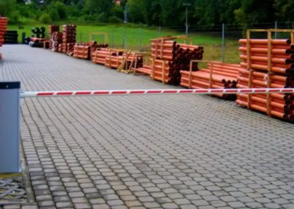 Nice, závora, vjezdová závora, vjezdové závory, solární závory, závory wide, široké závory, protiběžná závora, protiběžné závory, závora parkovací, závory parkovací, jvp system, hormann, hörmann, vrata prachatice, vrata budějovice, vrata strakonice, vrata vojta, německá vrata, česká vrata, kvalitní vrata, kvalitní závory, kvalitní dveře